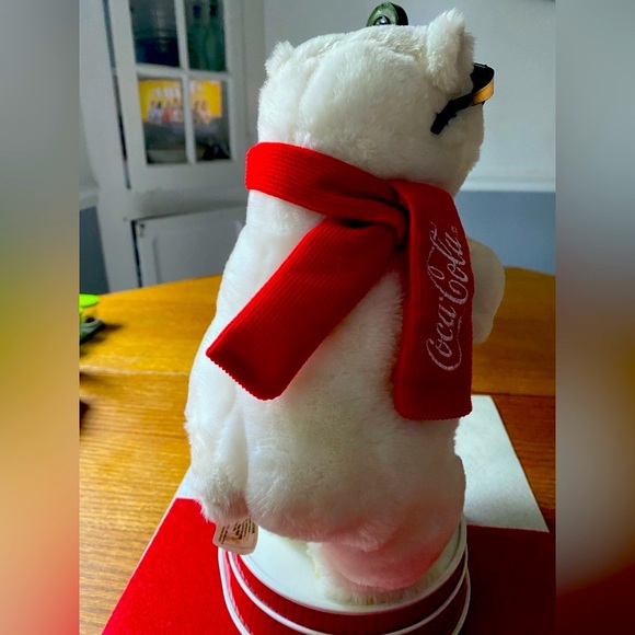 “Coca-Cola” Polar Bear & Bass Musical Keepsake: tap speaker to hear music pic2 - Picture 5 of 8